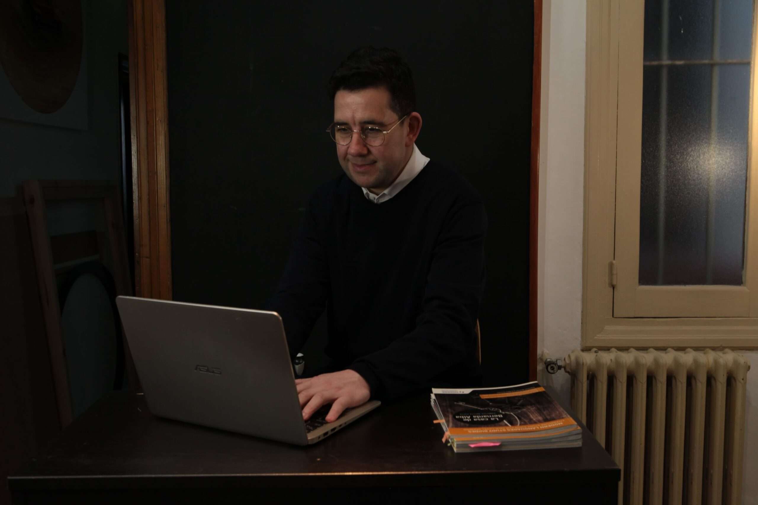 Schedule a private Spanish consultation with tutor Enrique Alvarez.